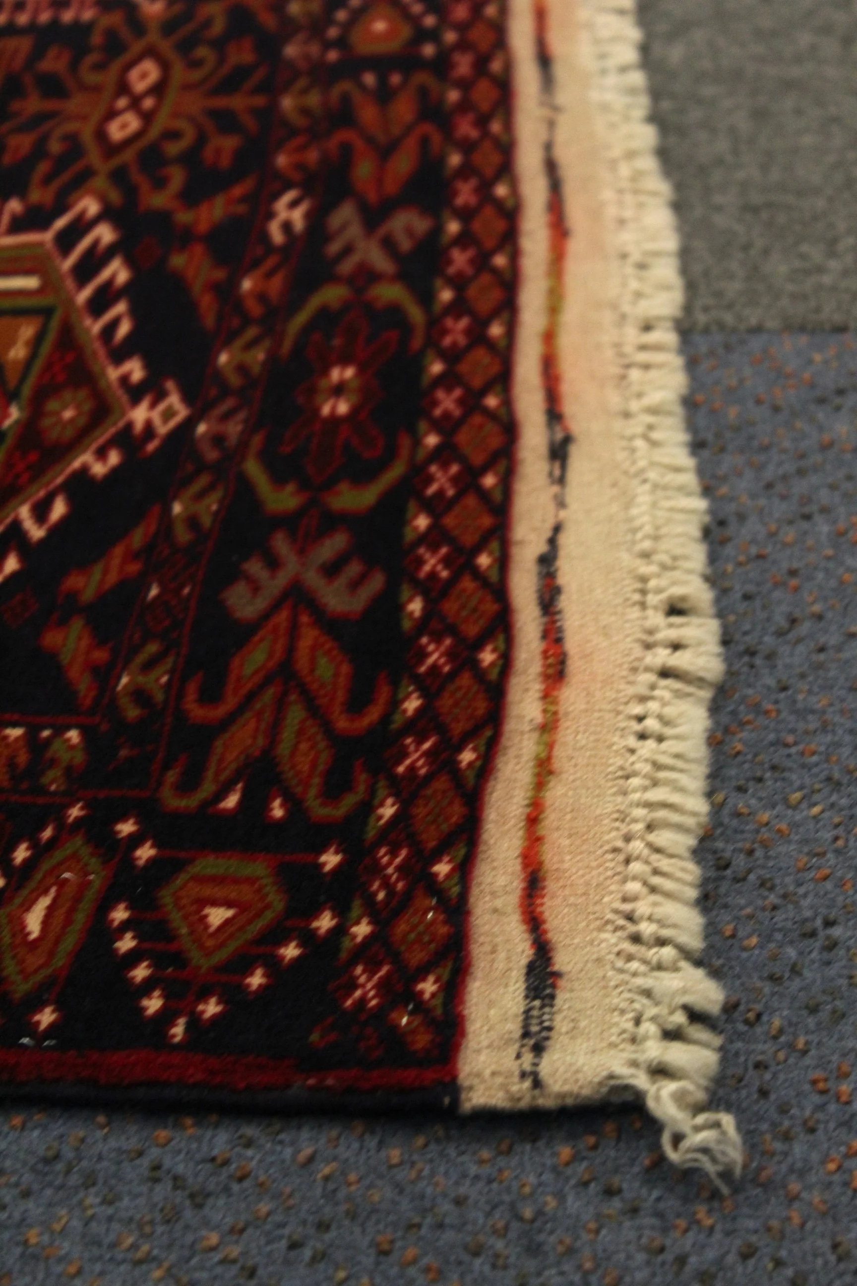Usmani Rug - 187 cm x 119 cm - Image 6