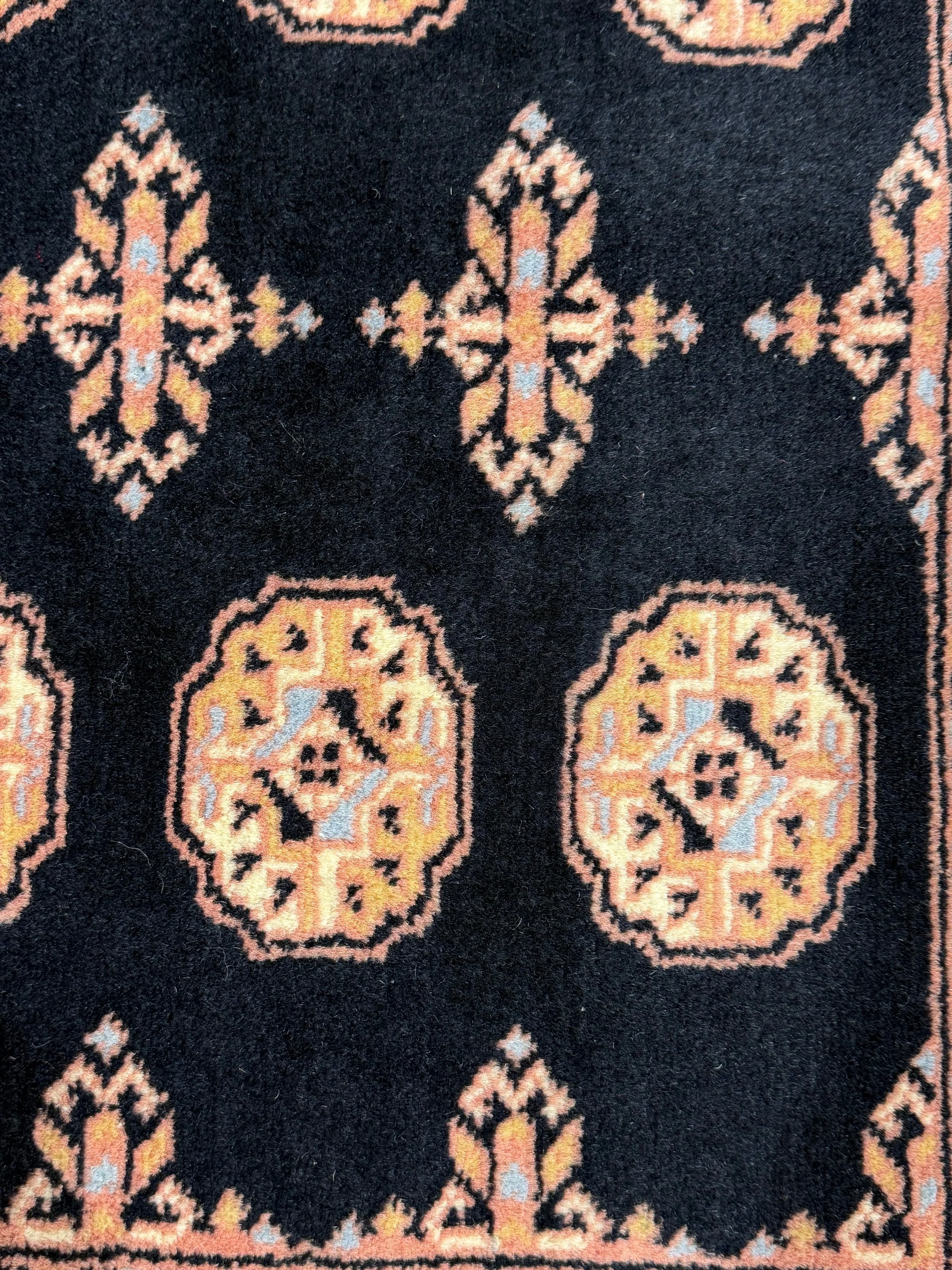 Bokhara Rug - 304 cm x 196 cm - Image 6