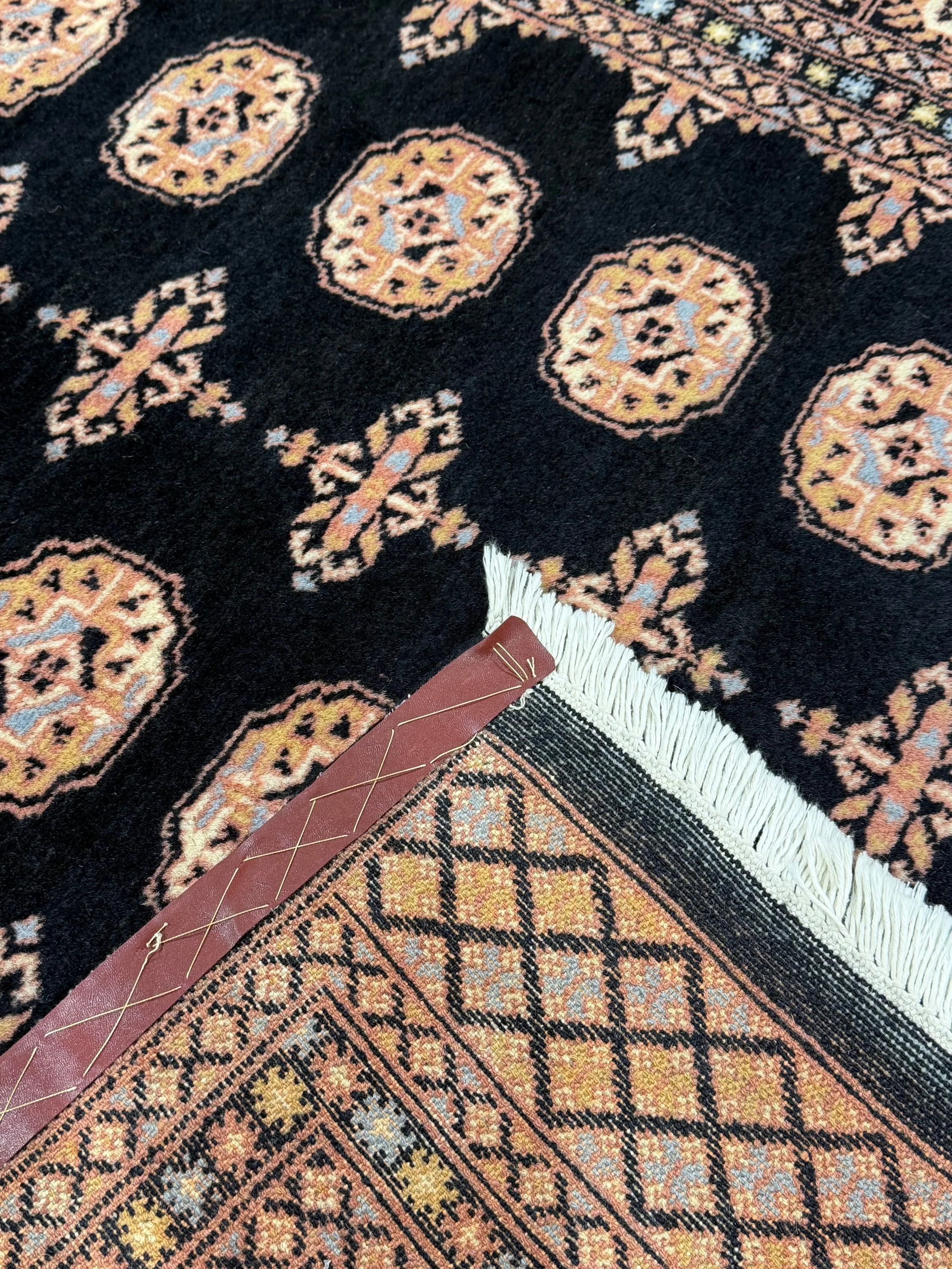 Bokhara Rug - 304 cm x 196 cm - Image 8