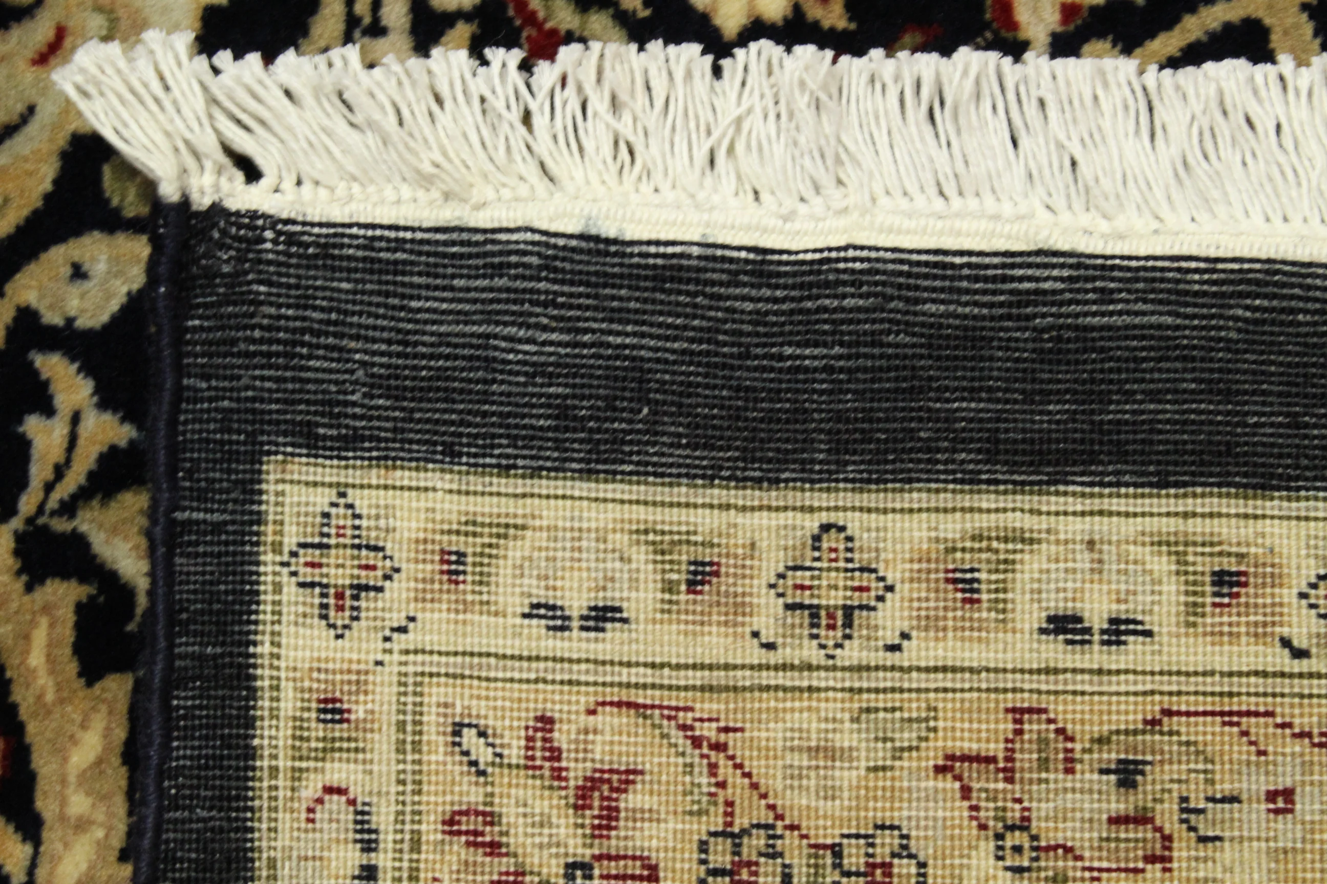 Kashmiri Rug - 358 cm x 268 cm - Image 16