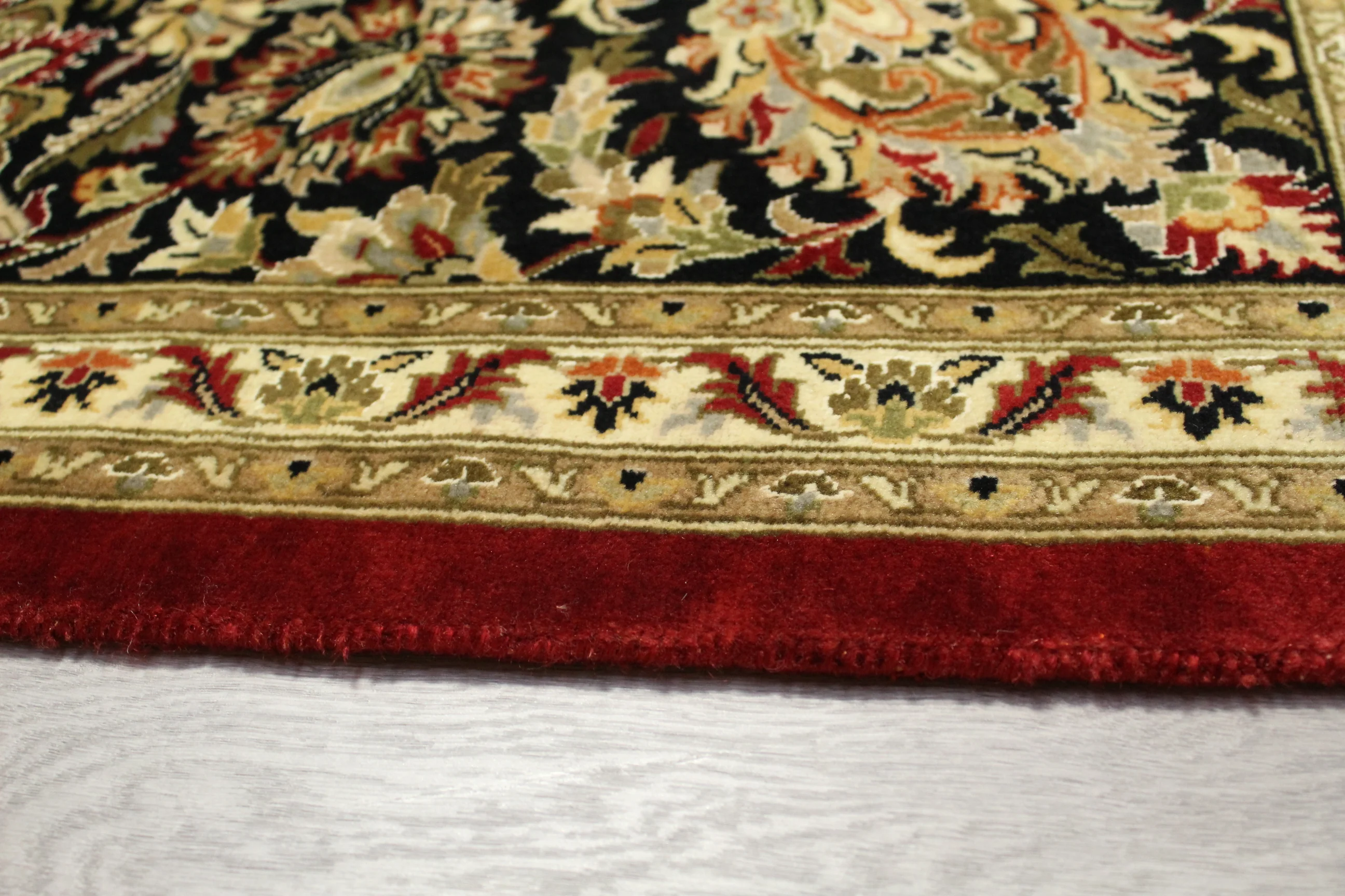 Kashmiri Rug - 352 cm x 278 cm - Image 12