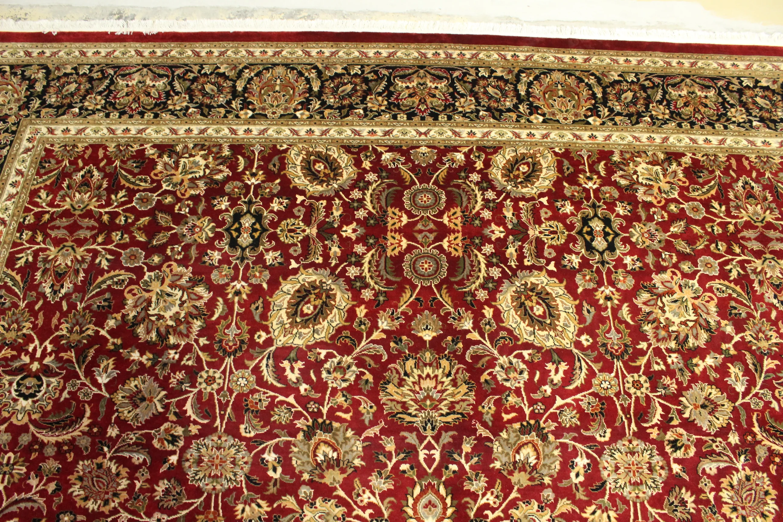 Kashmiri Rug - 352 cm x 278 cm - Image 7