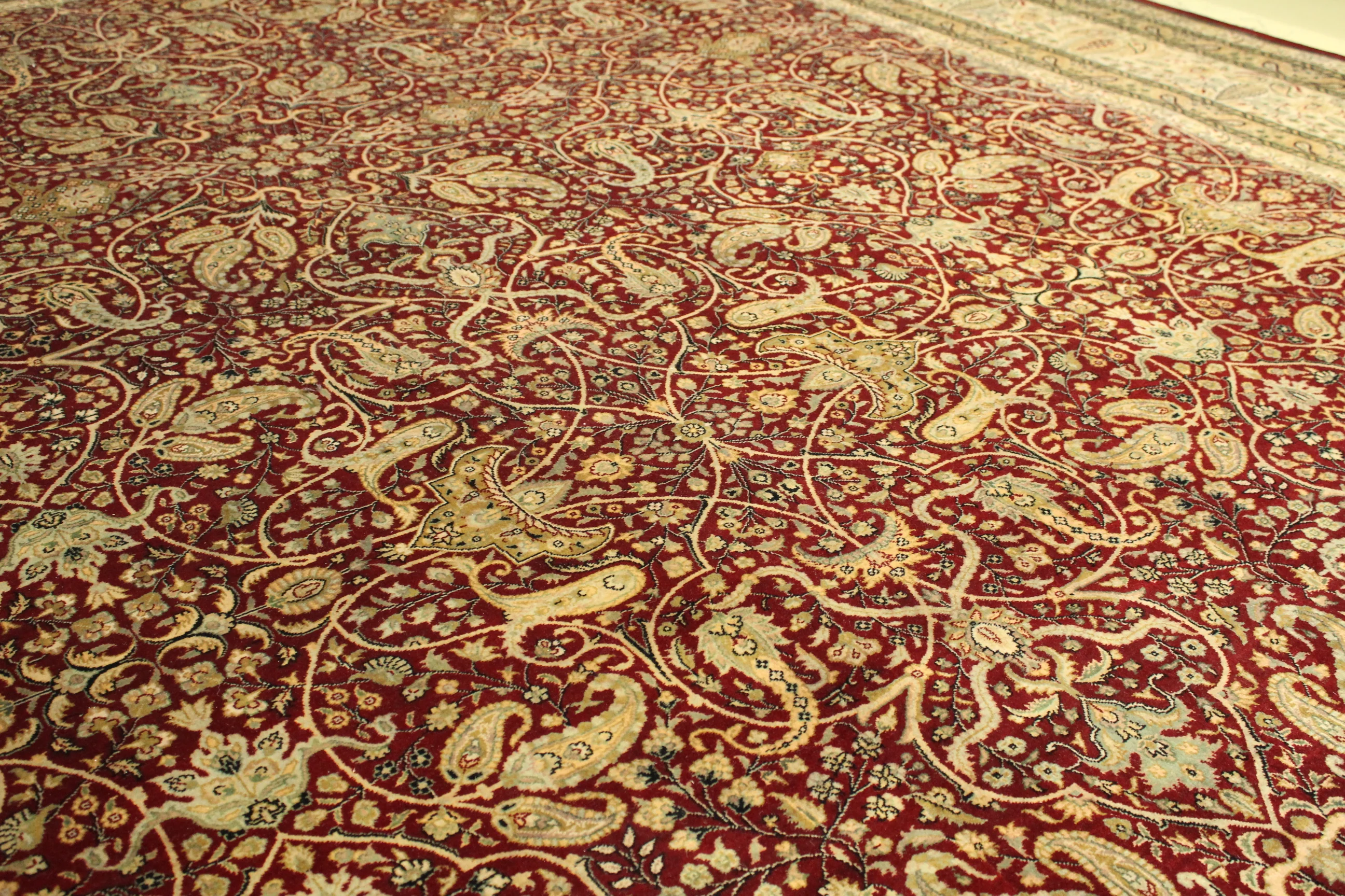 Kashmiri Rug - 428 cm x 307 cm - Image 10