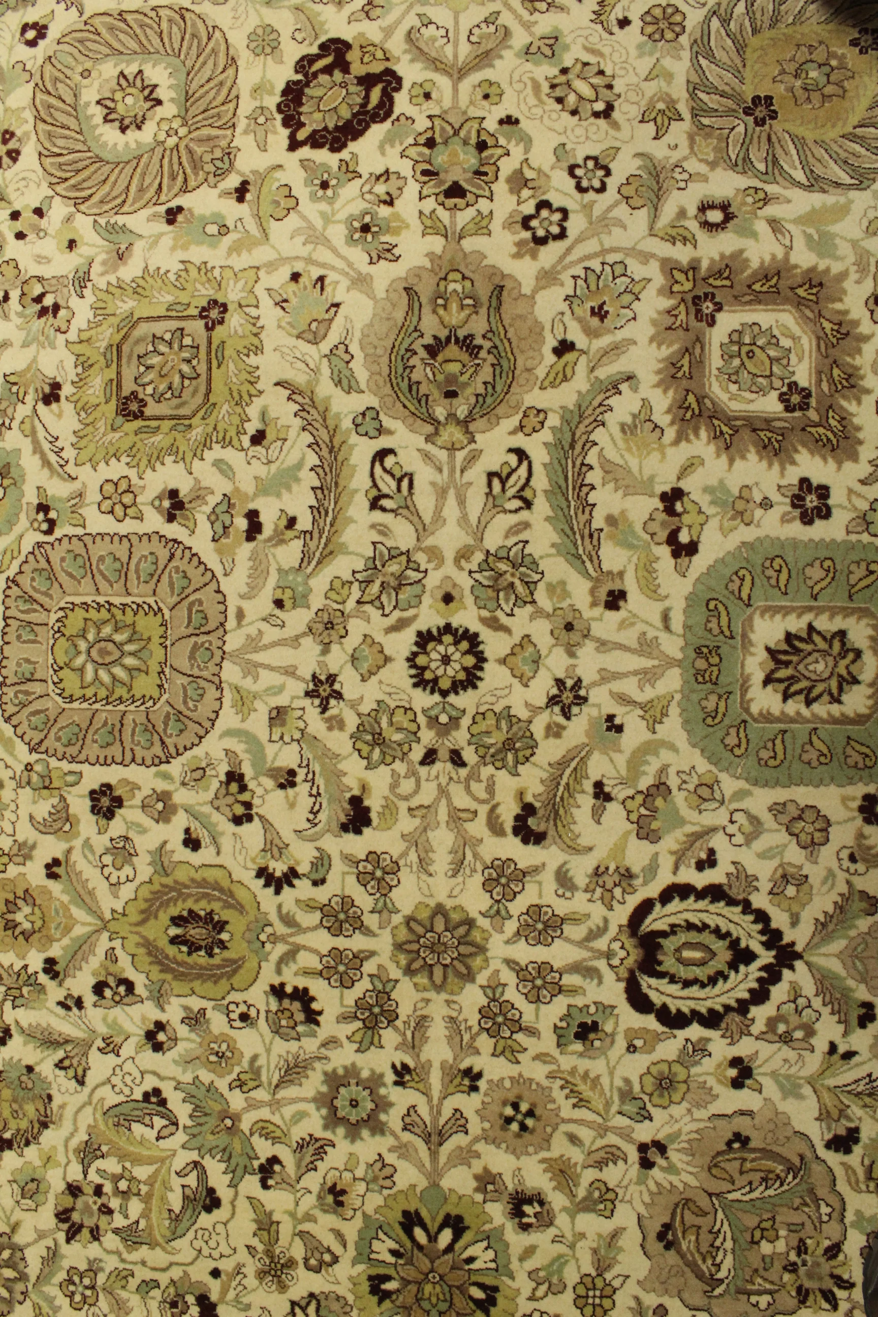 Kashmiri Rug - 366 cm x 275 cm - Image 7