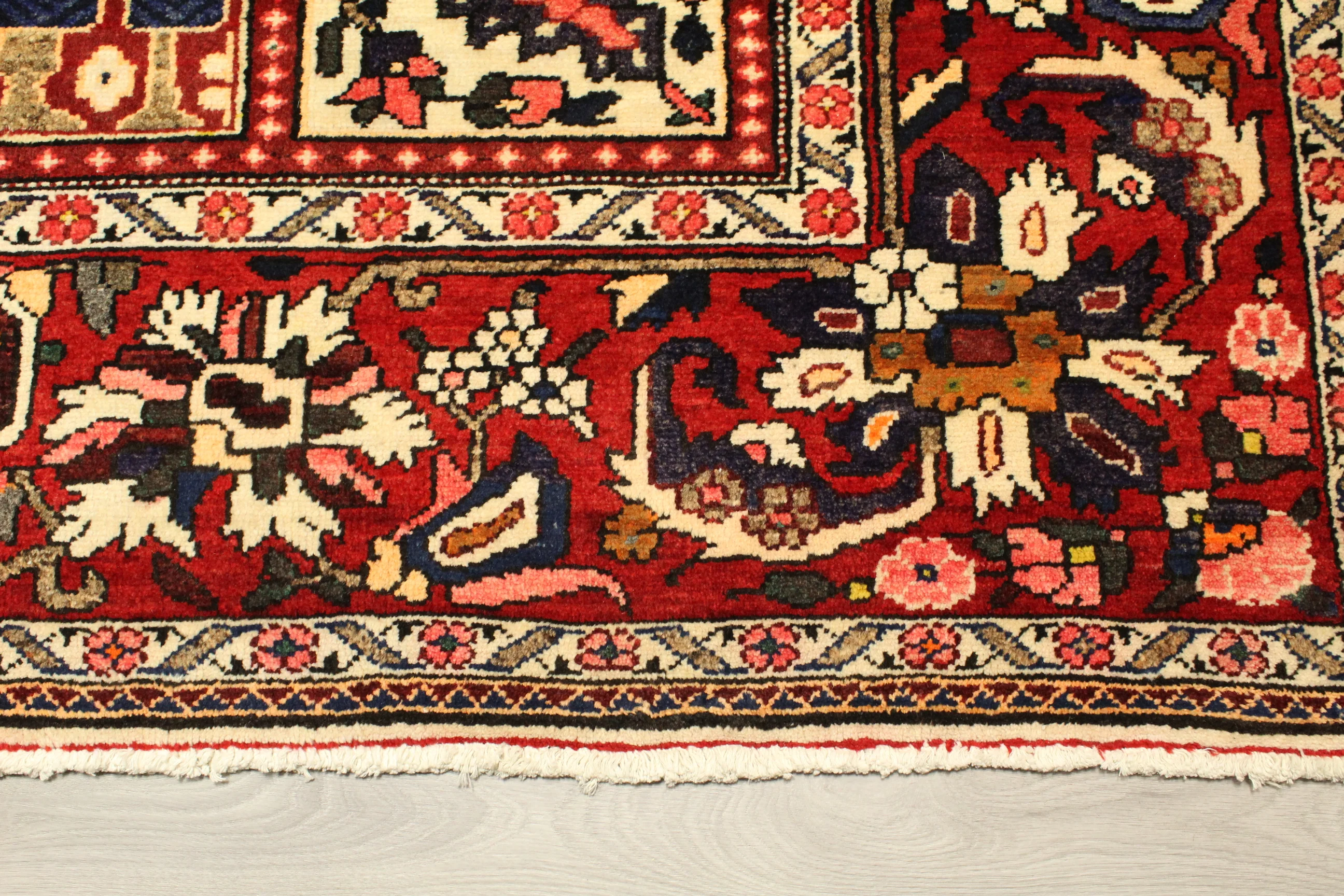 Bakhtiari Rug - 385 cm x 300 cm - Image 20
