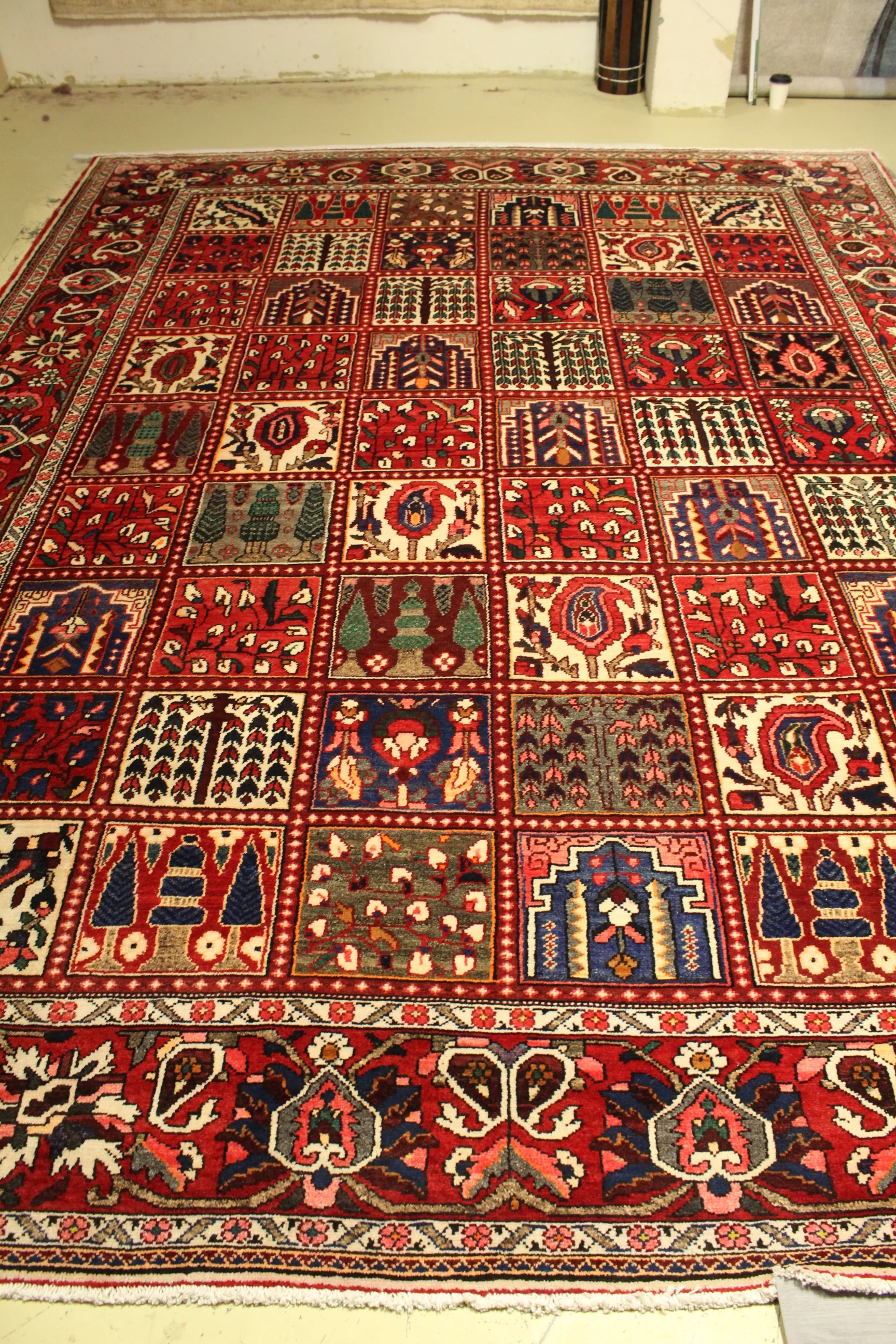 Bakhtiari Rug - 385 cm x 300 cm - Image 6