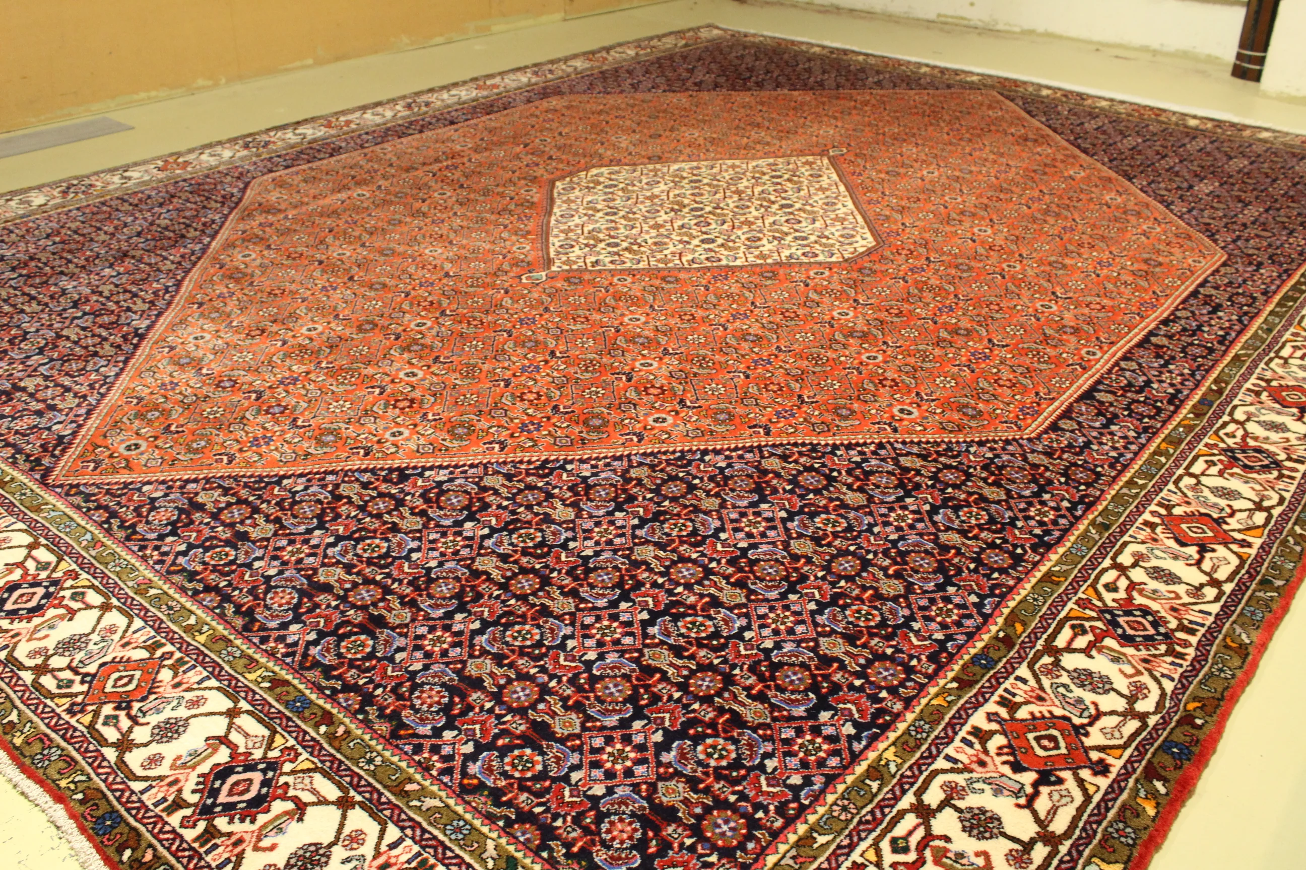 Bidjar Rug - 397 cm x 306 cm - Image 3