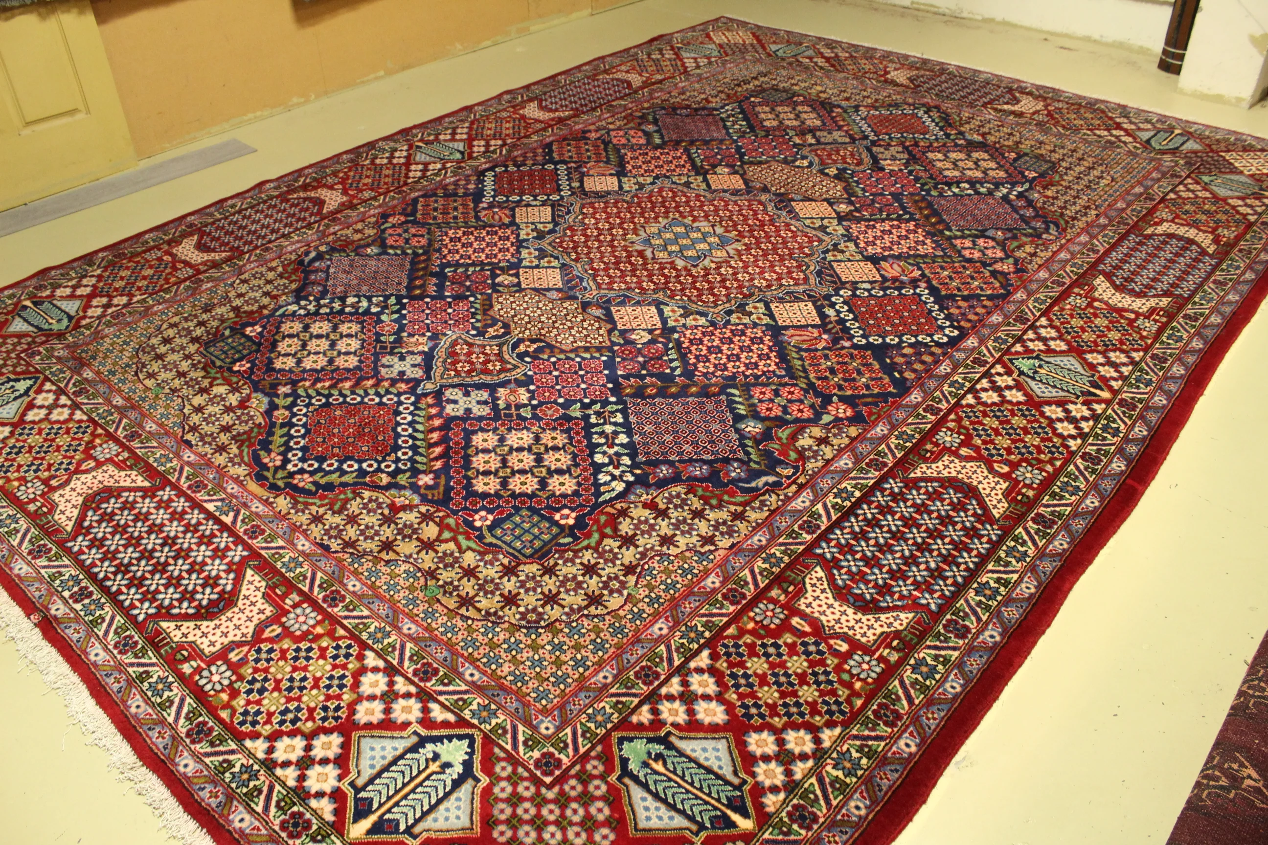 Najafabad Rug - 425 cm x 303 cm - Image 3