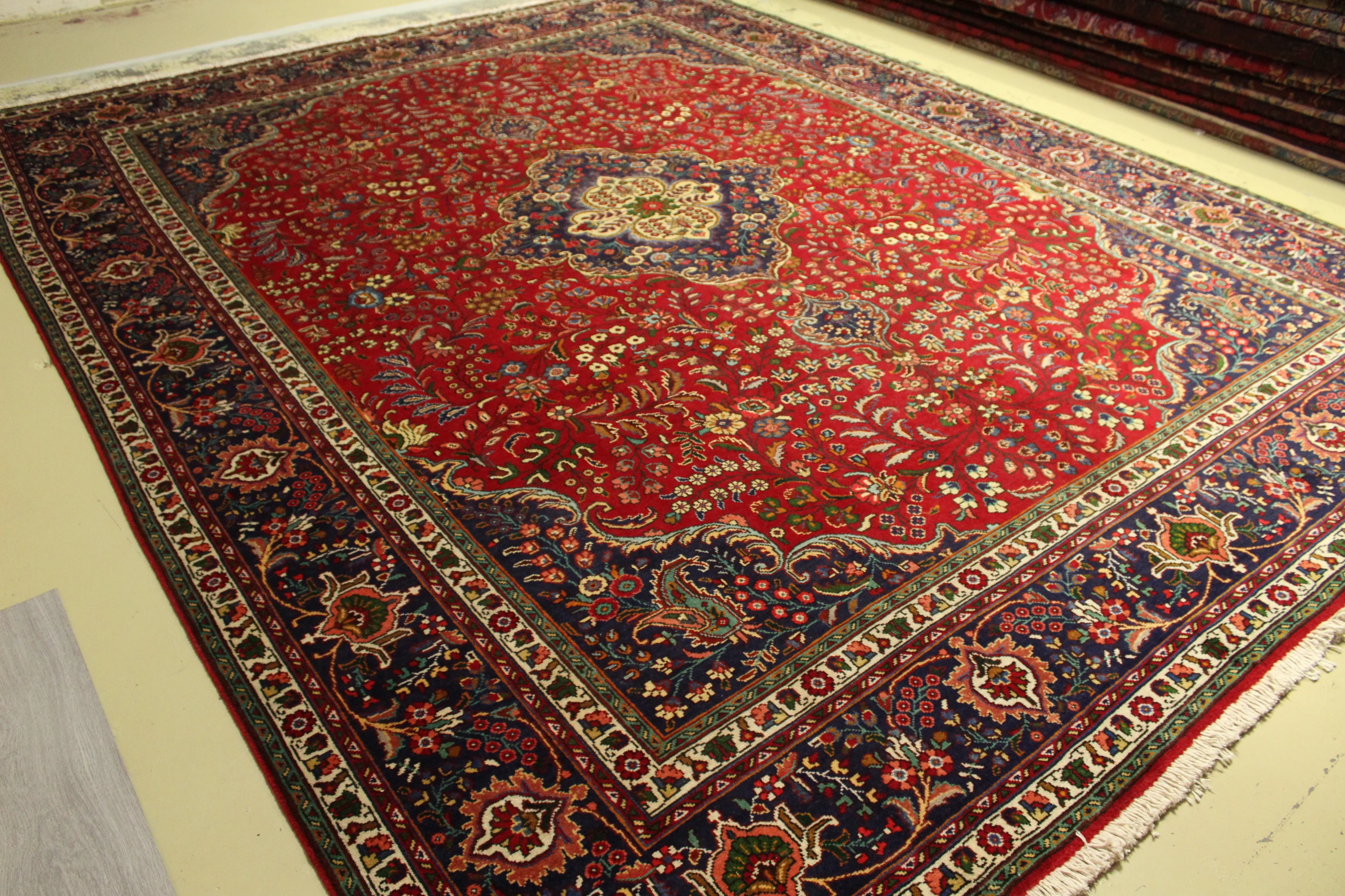 Vintage Tabriz Rug - 390 cm x 302 cm - Image 3