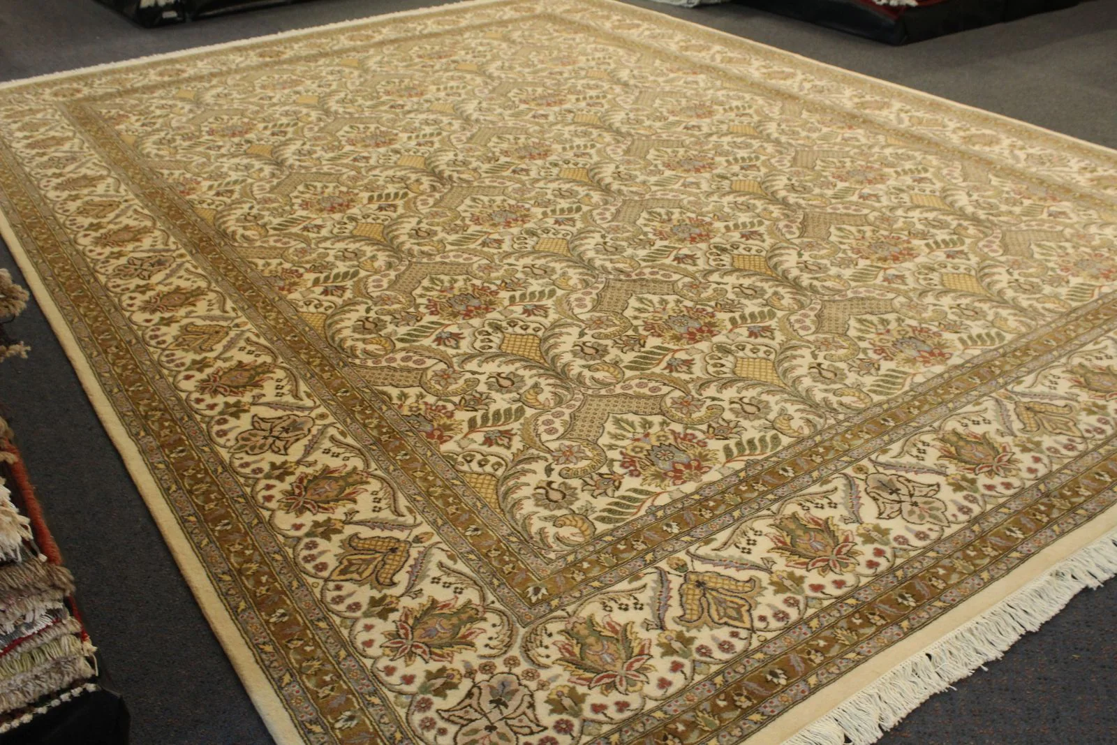 Ziegler Rug - 371 cm x 274 cm - Image 3