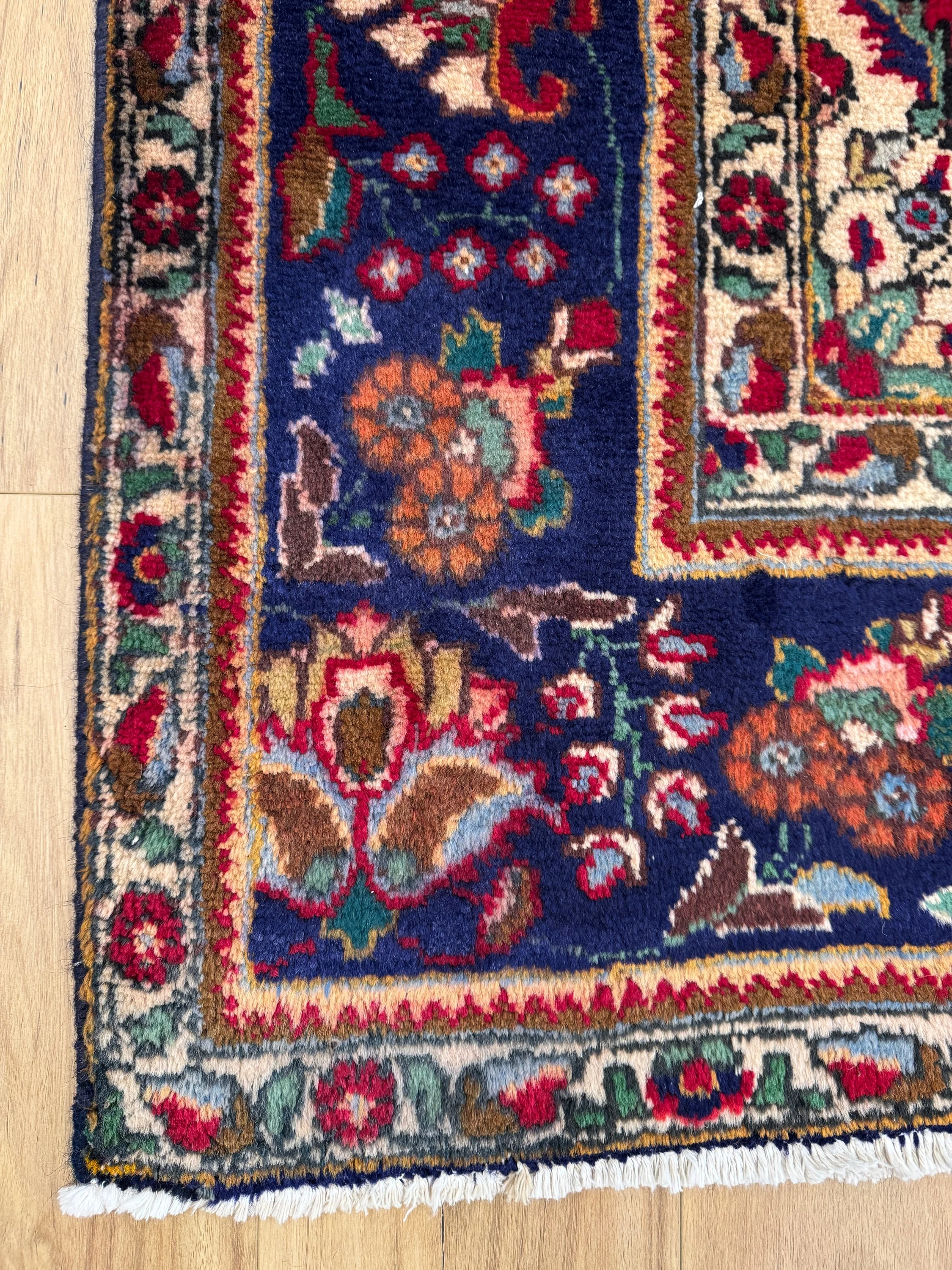 Tabriz Rug - 303 cm x 196 cm - Image 9