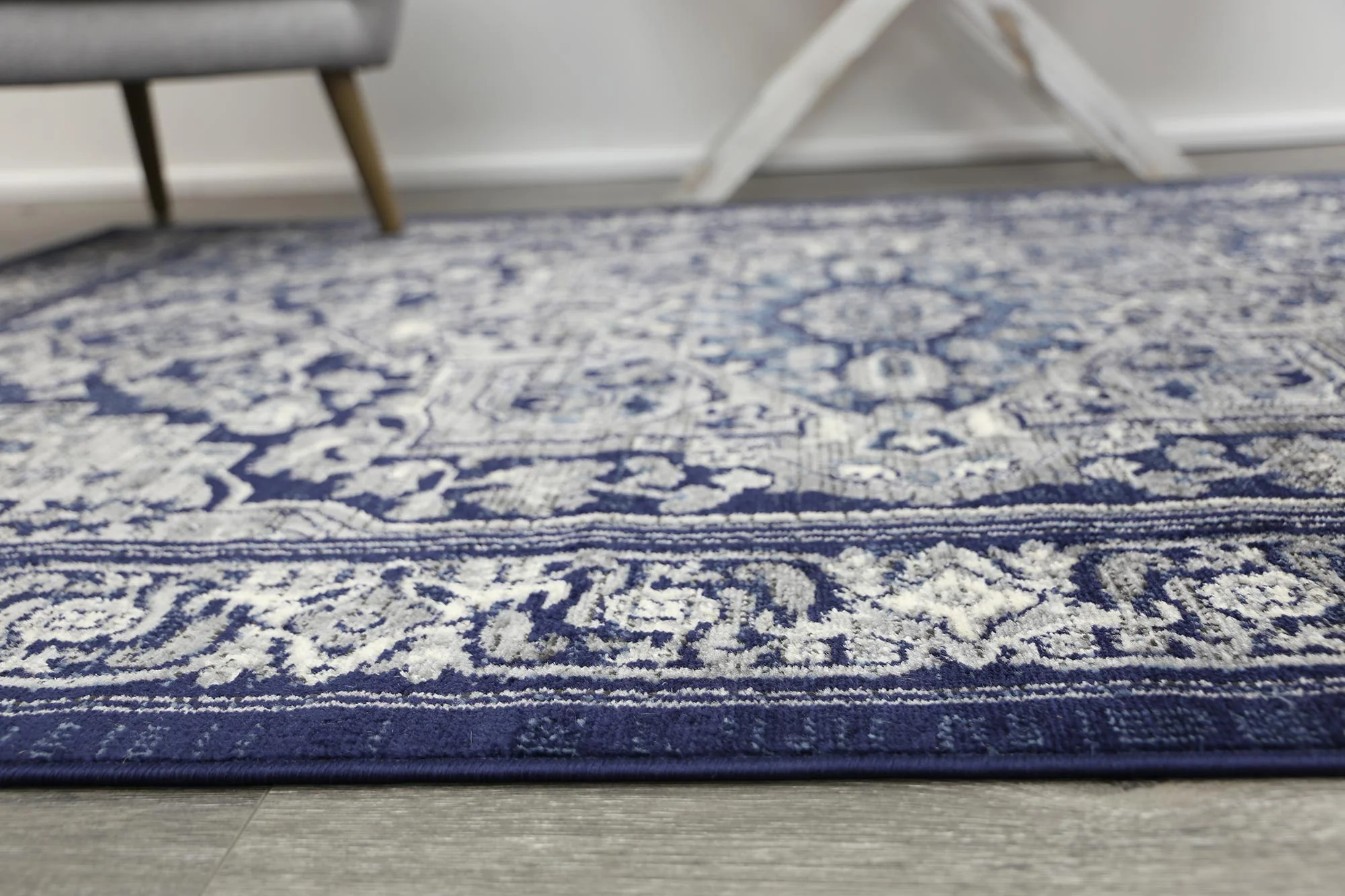 Arya Rosette Traditional Navy Rug - Image 7