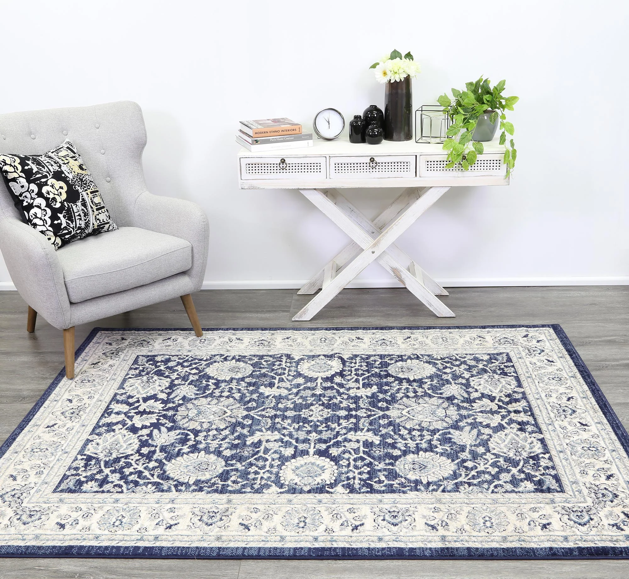 Arya Florettes Traditional Navy Rug - Image 3