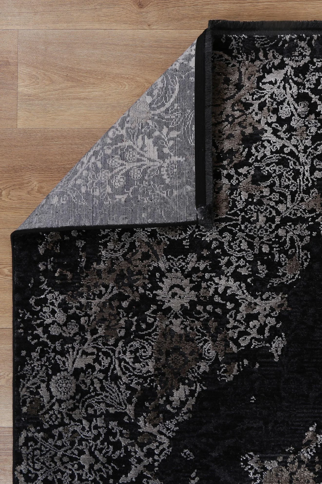 Brooklyn 400 Pewter Medallion Rug - Image 4