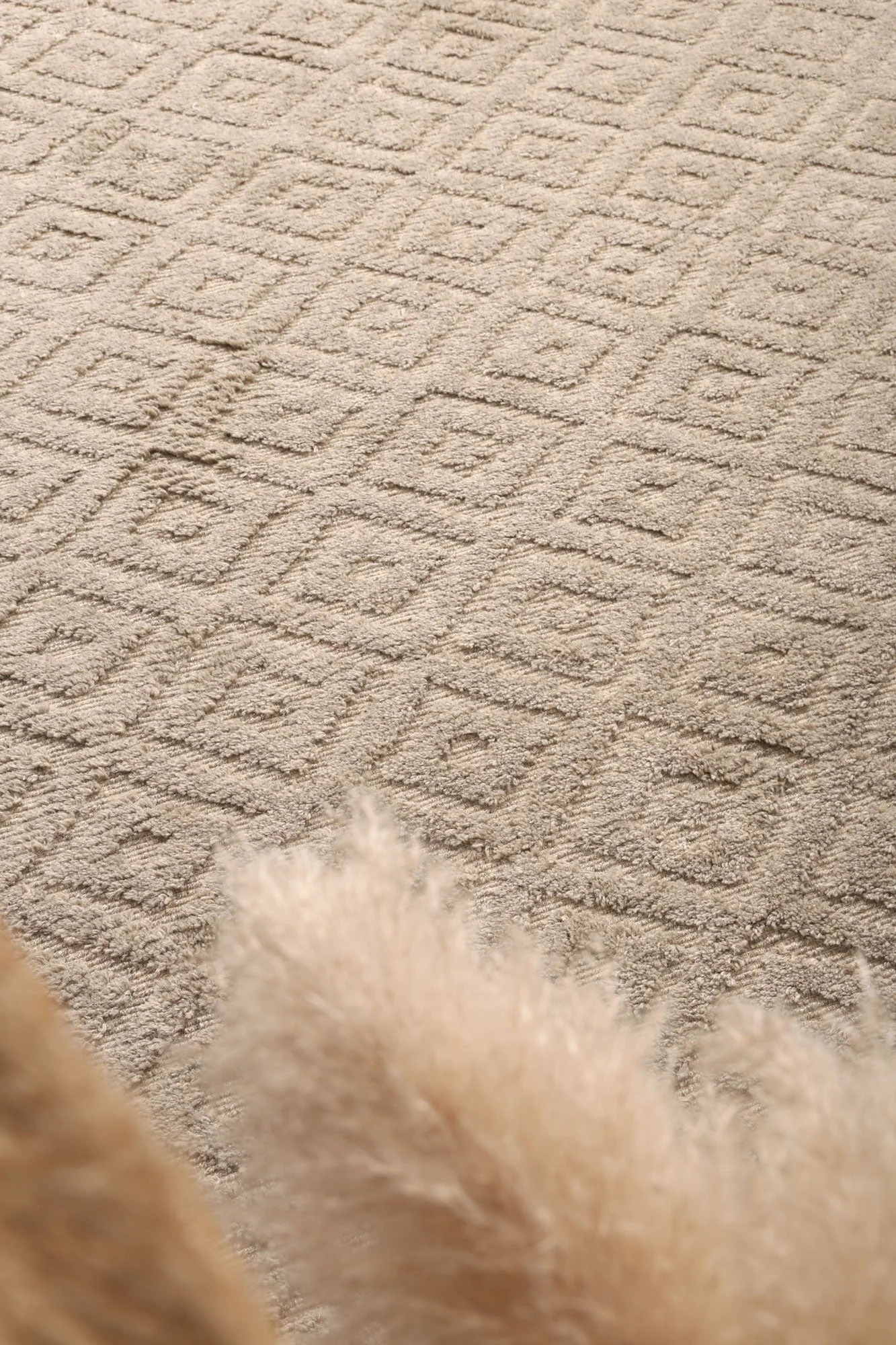 Goa Diamond Wool Blend Ash Rug - Image 6