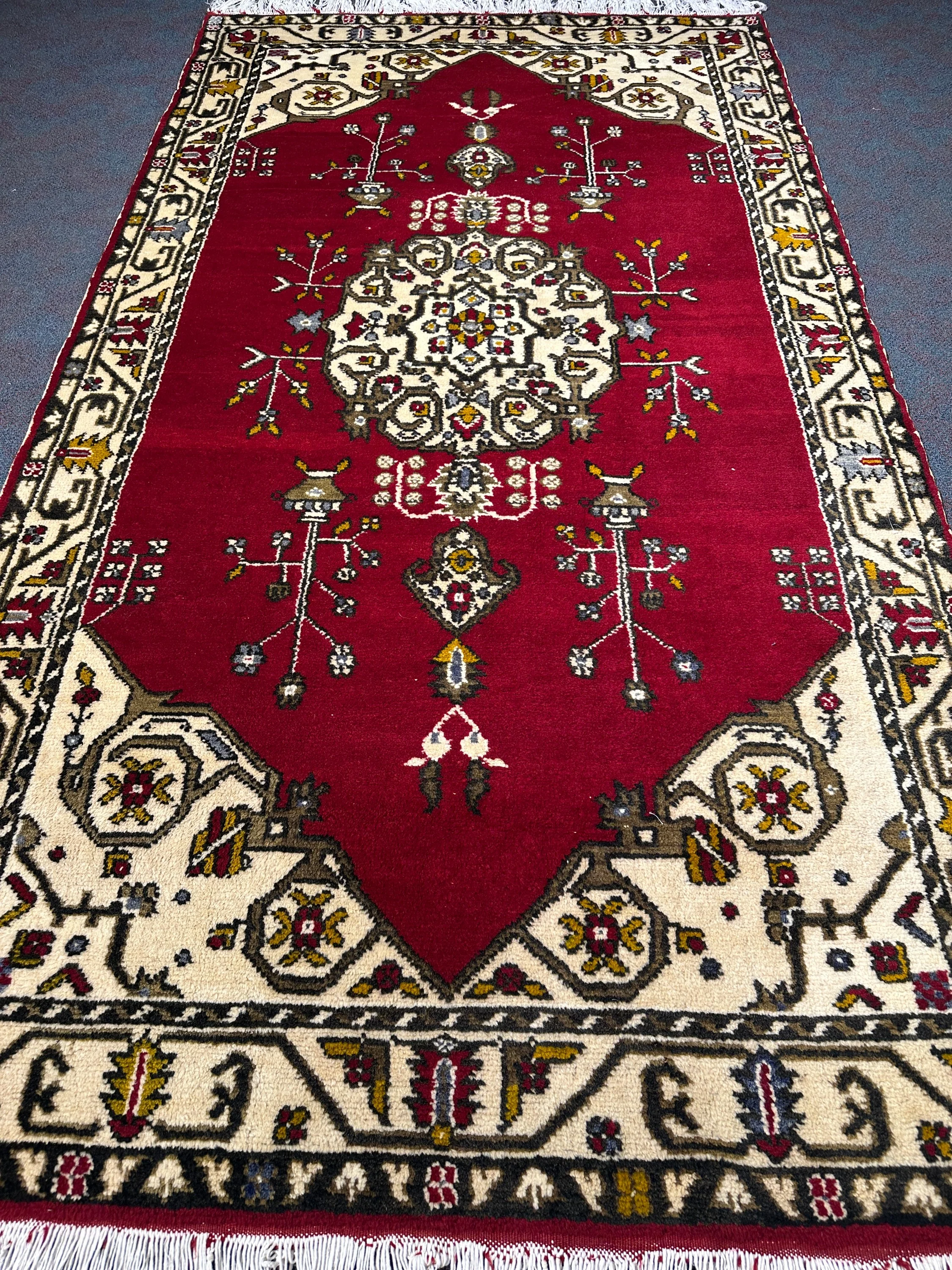 Turkish Rug - 277 cm x 152 cm - Image 5
