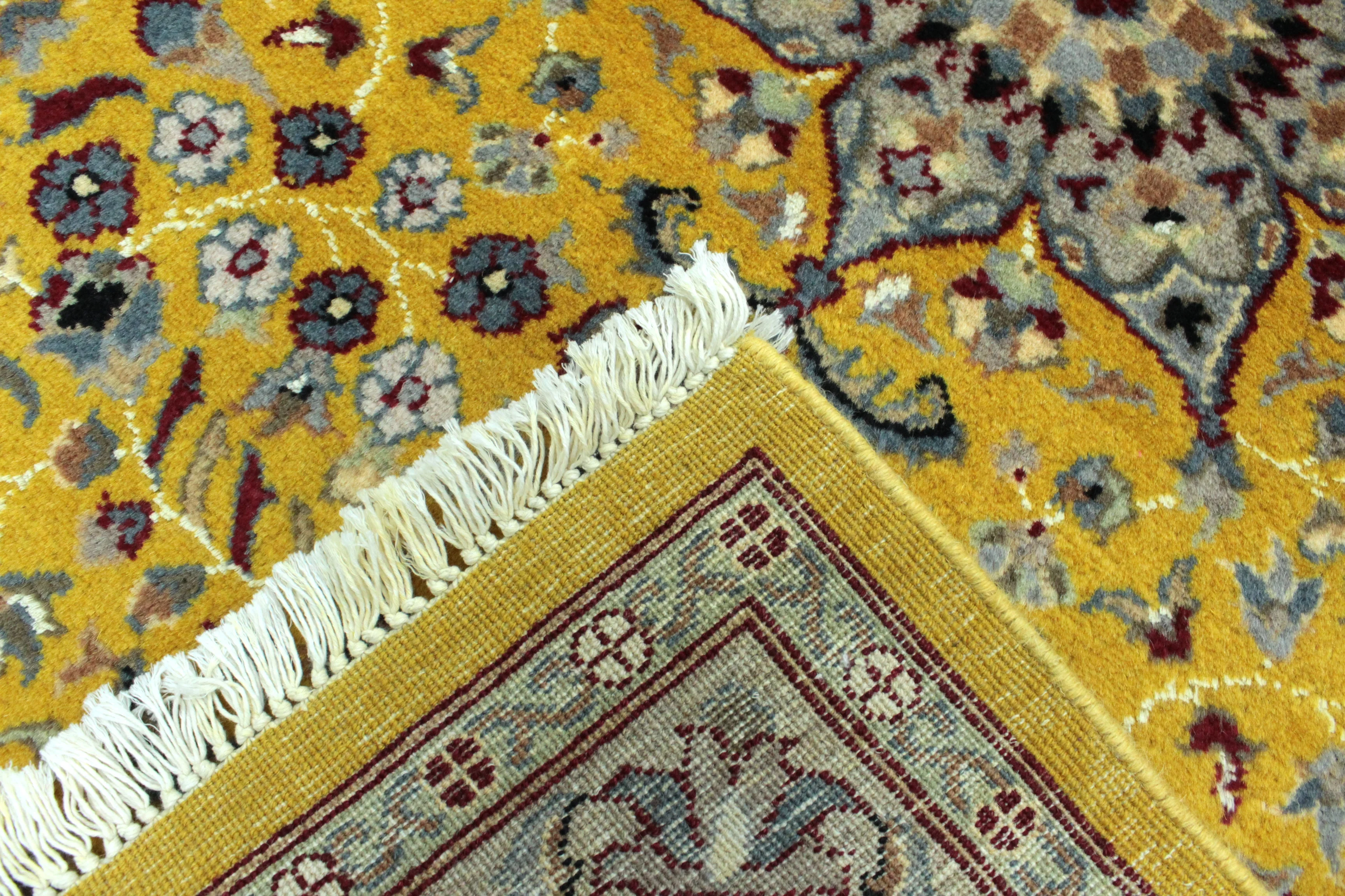 Kashmiri Rug  - 192 cm x 123 cm - Image 9