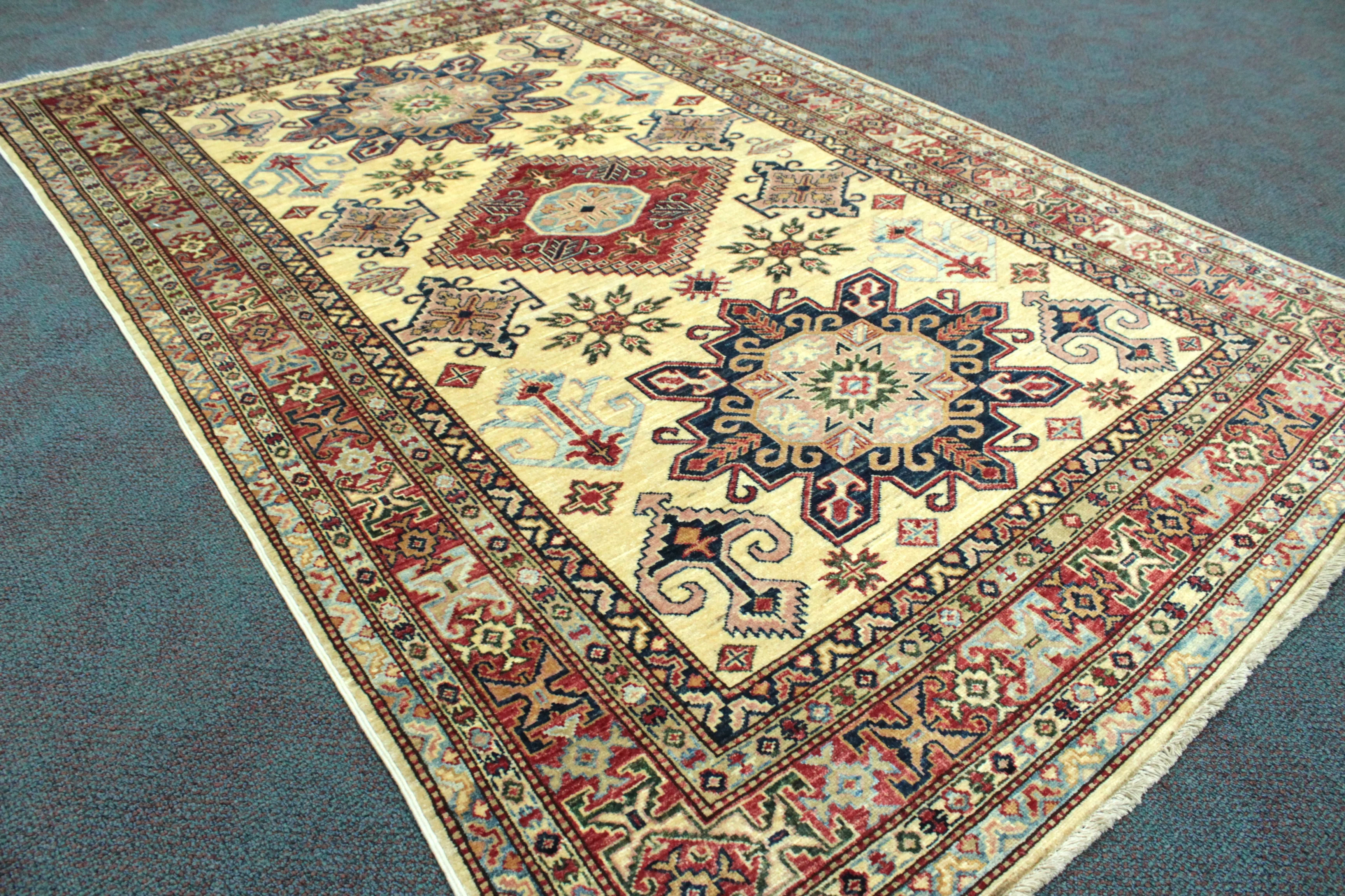 Super Kazak Rug - 205 cm x 140 cm - Image 3