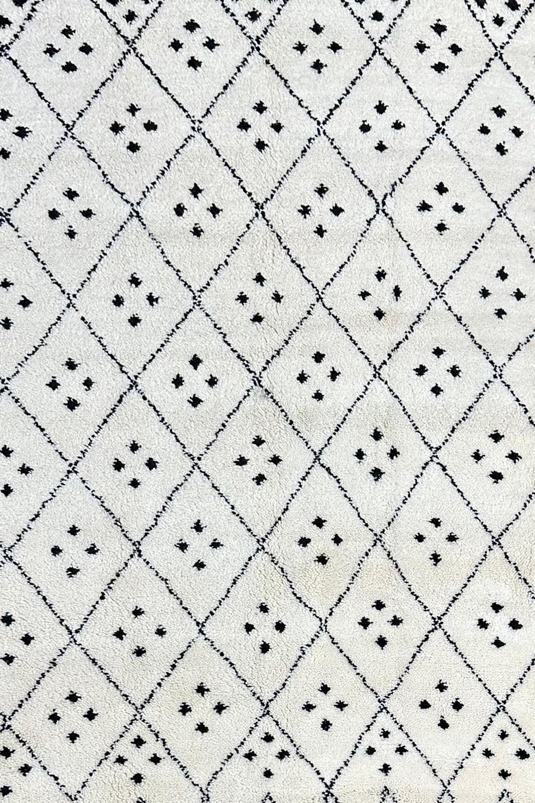 Moroccan Rug - 278 cm x 188 cm