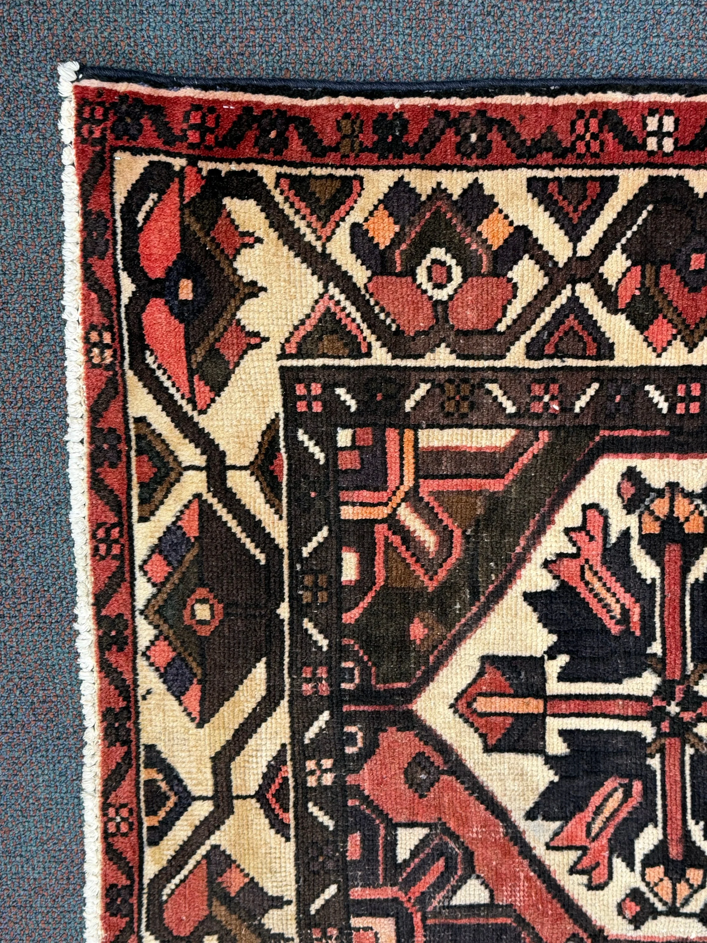 Bakhtiari Rug  - 297 cm x 200 cm - Image 5