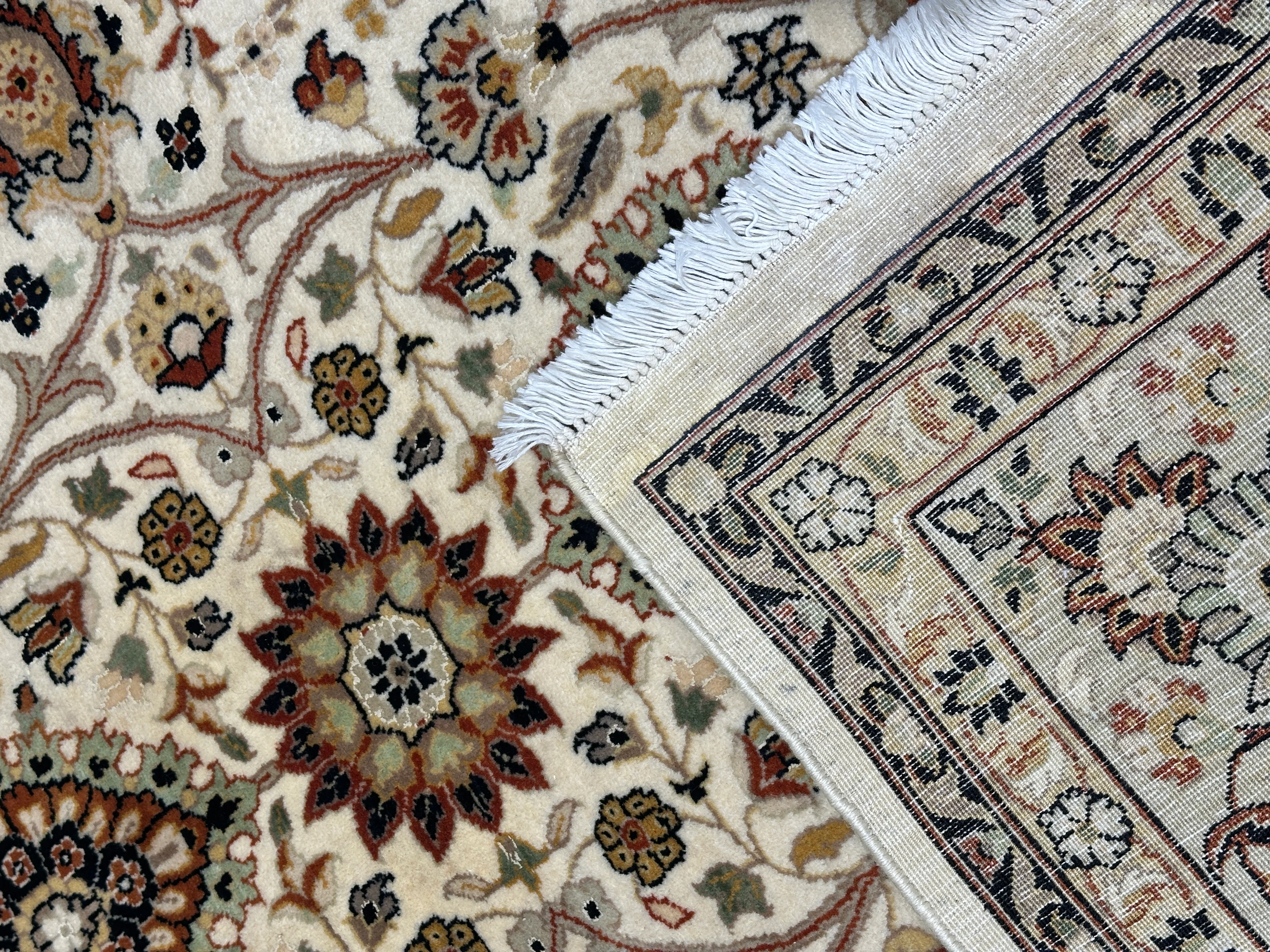 Kashmiri Rug - 303 cm x 246 cm - Image 8