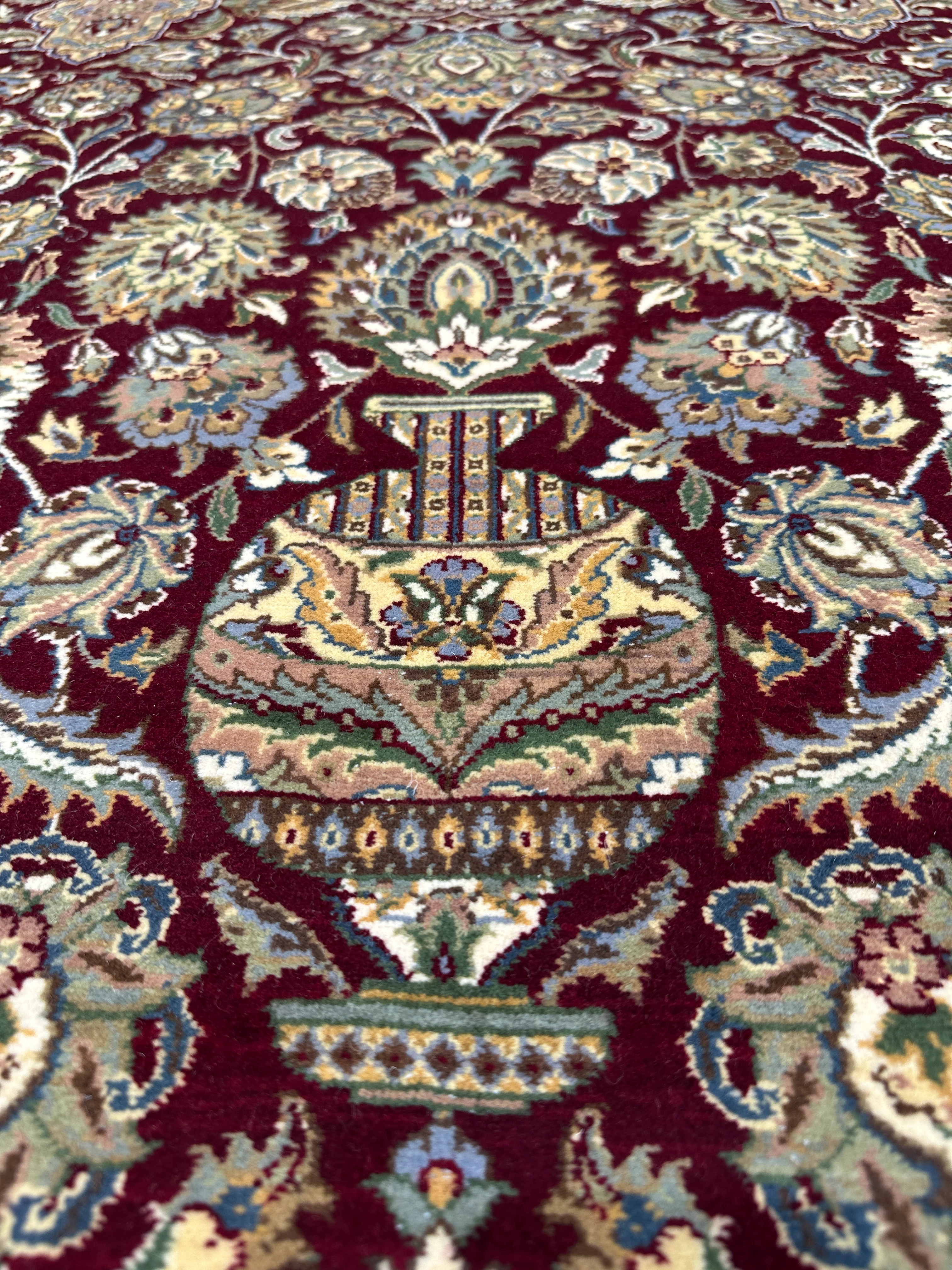 Kashmiri Rug  - 371 cm x 282 cm - Image 9