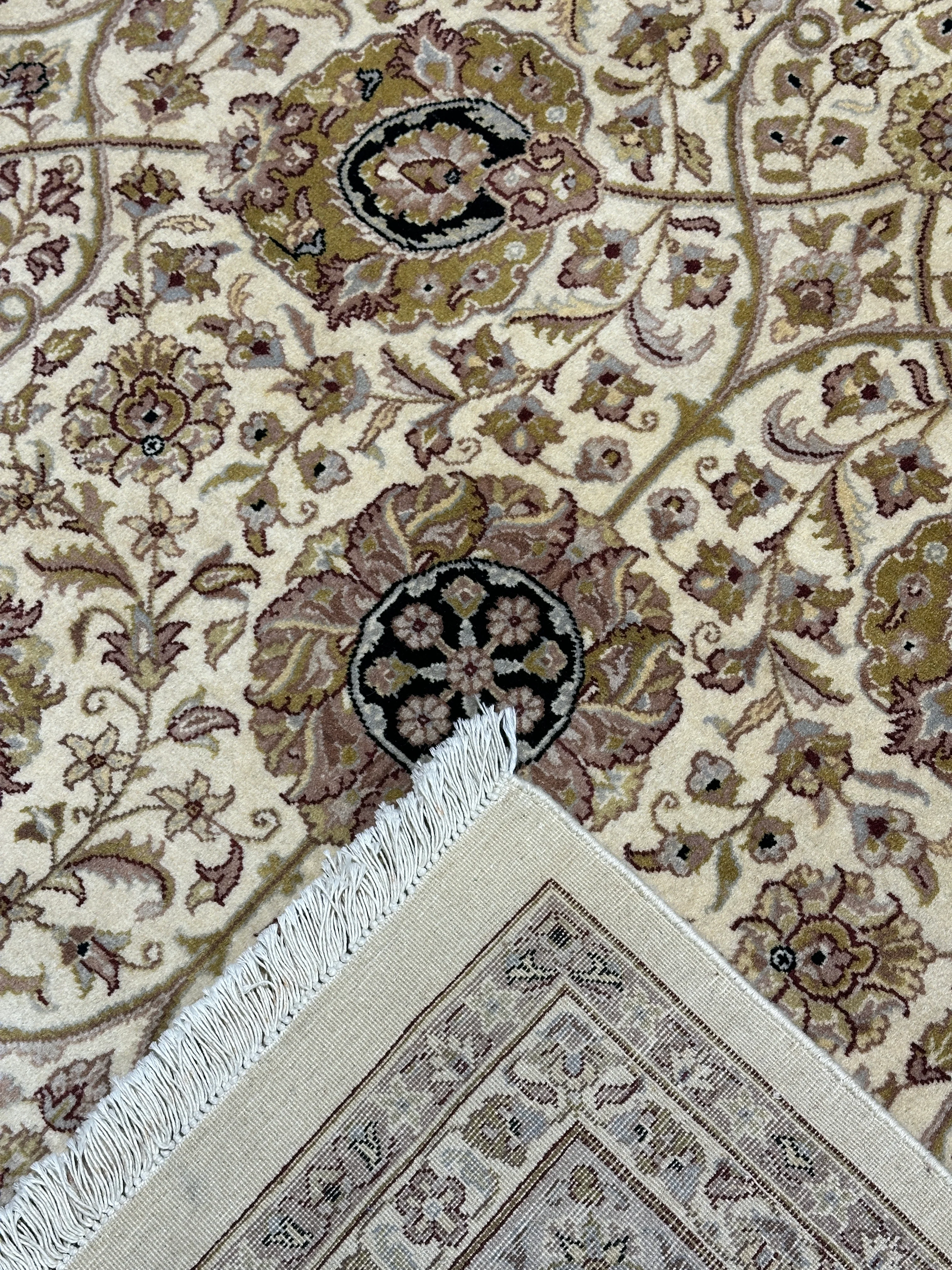 Ziegler Rug  - 370 cm x 270 cm - Image 9
