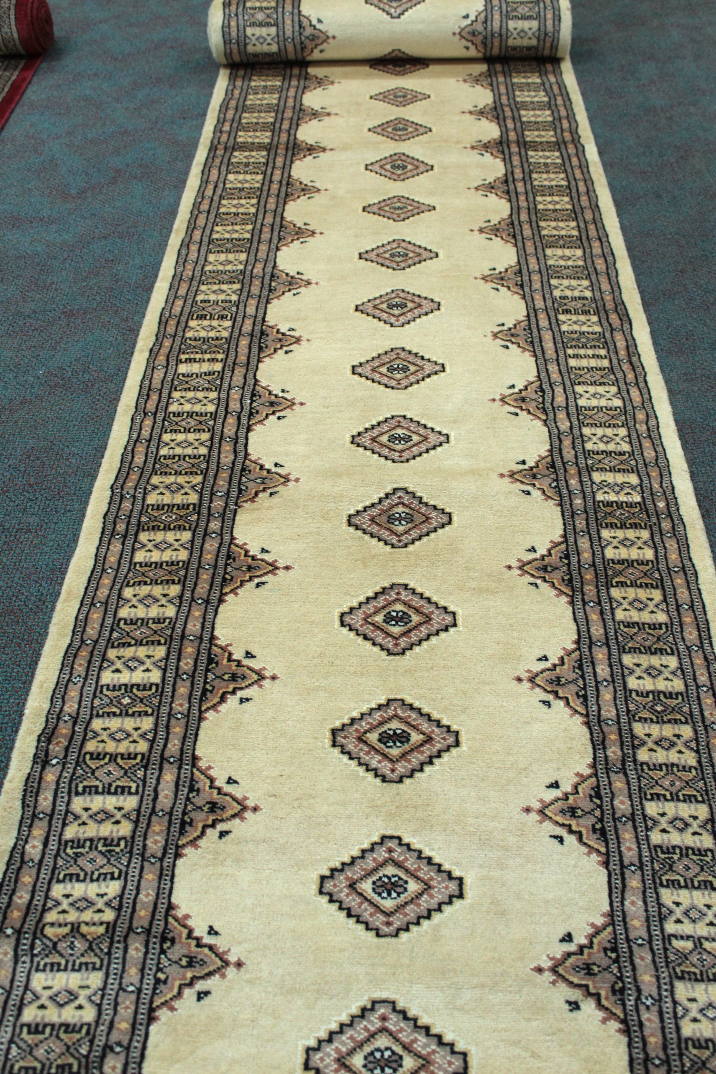 Jaldar Rug - 405 cm x 76 cm - Image 3