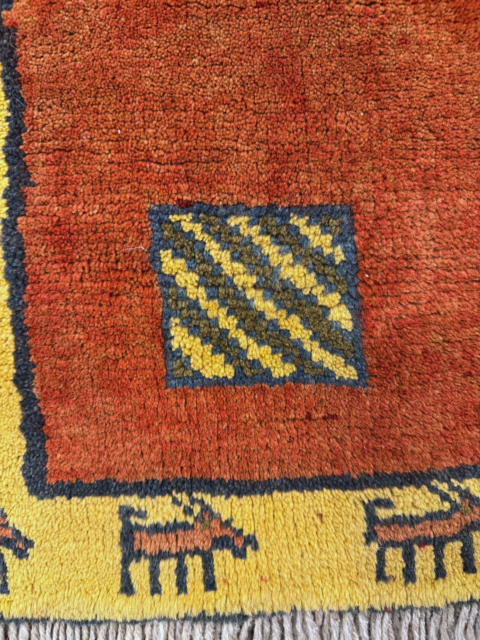 Gabbeh Rug  - 269 cm x 131 cm - Image 4